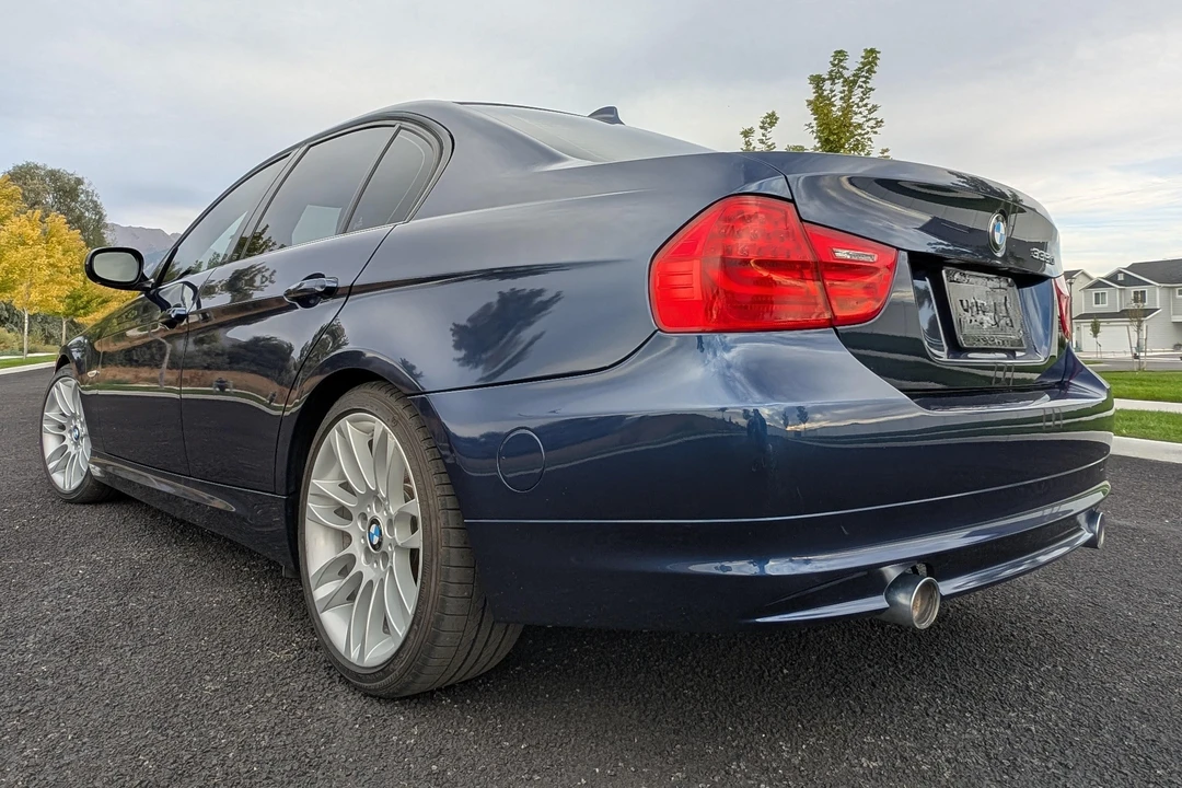 2011 BMW E90 3 Series Sedan - Image 5 of 31