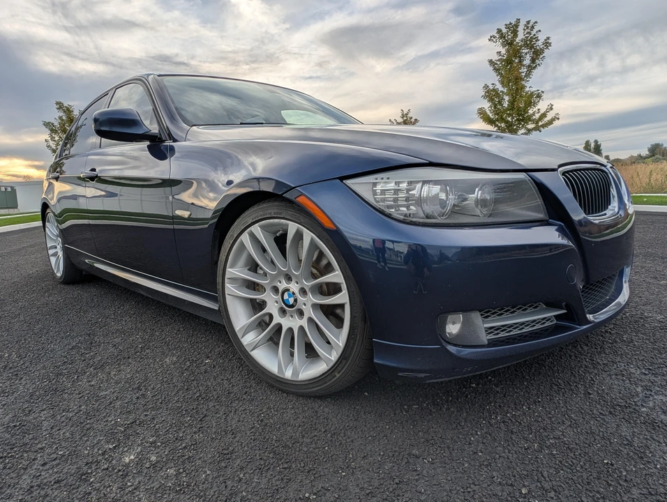 2011 BMW E90 3 Series Sedan - Image 22 of 31