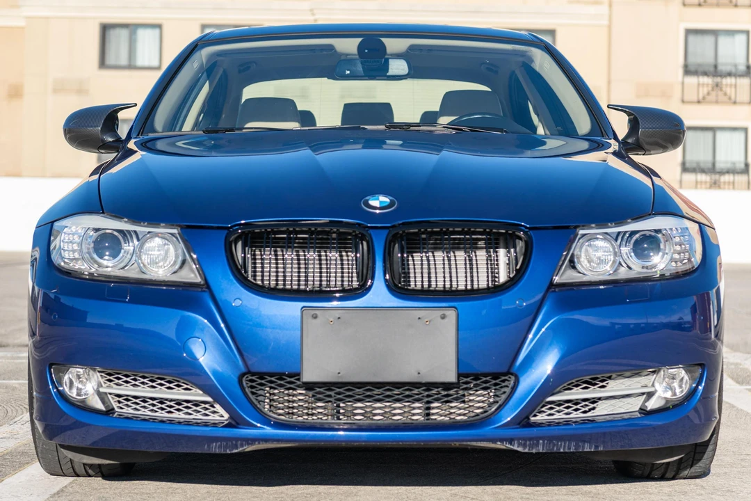 2011 BMW E90 3 Series Sedan - Image 2 of 31