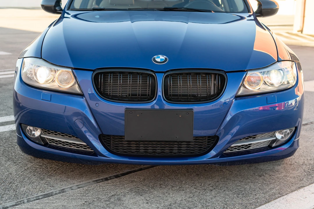 2011 BMW E90 3 Series Sedan - Image 13 of 31