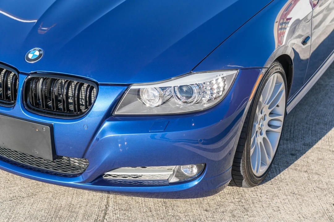 2011 BMW E90 3 Series Sedan - Image 19 of 31