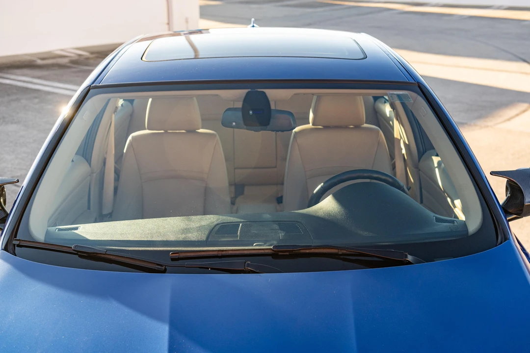 2011 BMW E90 3 Series Sedan - Image 23 of 31