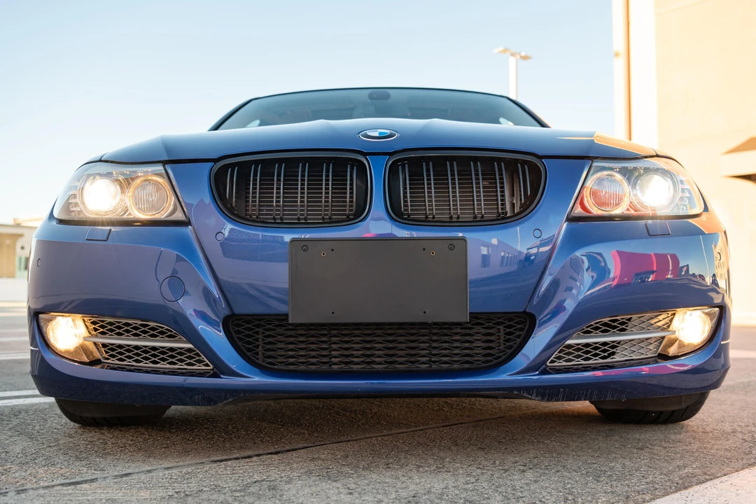 2011 BMW E90 3 Series Sedan - Image 6 of 31