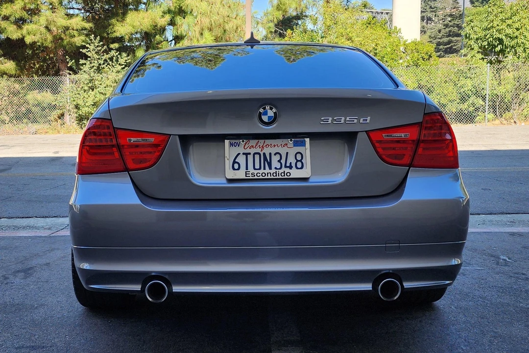 2011 BMW E90 3 Series Sedan - Image 5 of 31