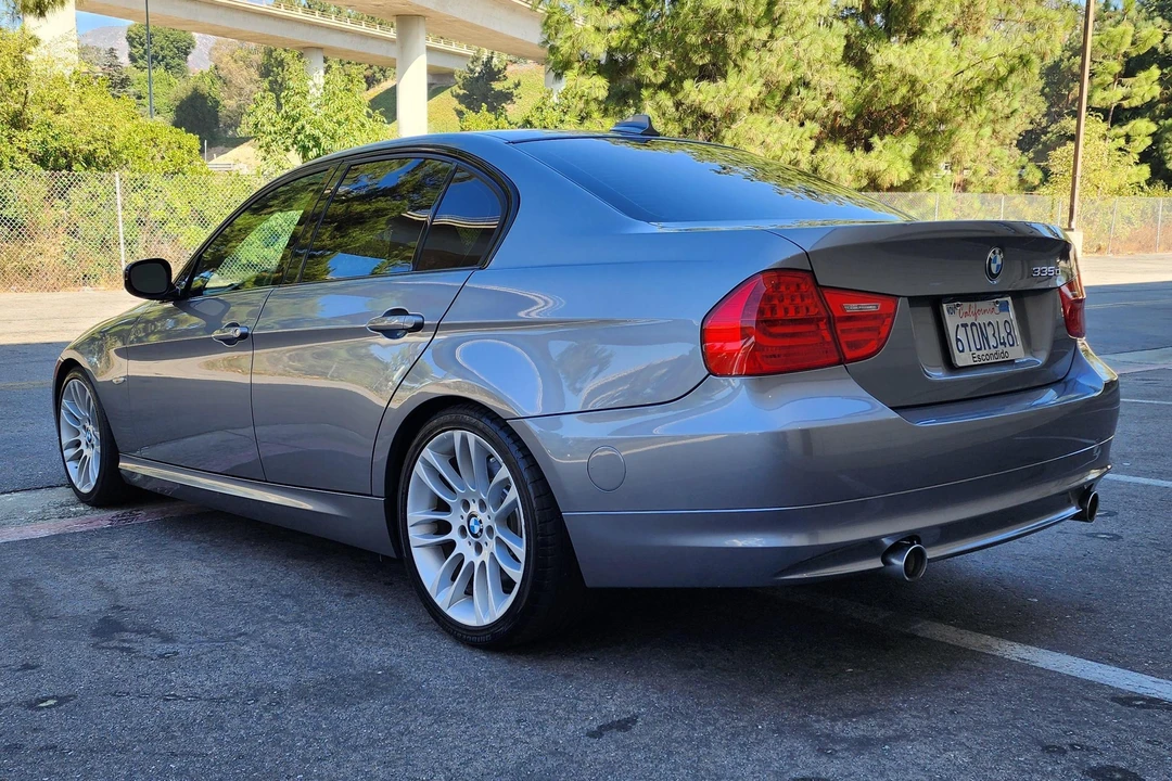 2011 BMW E90 3 Series Sedan - Image 4 of 31