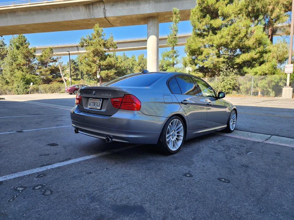 2011 BMW E90 3 Series Sedan - Image 7 of 31