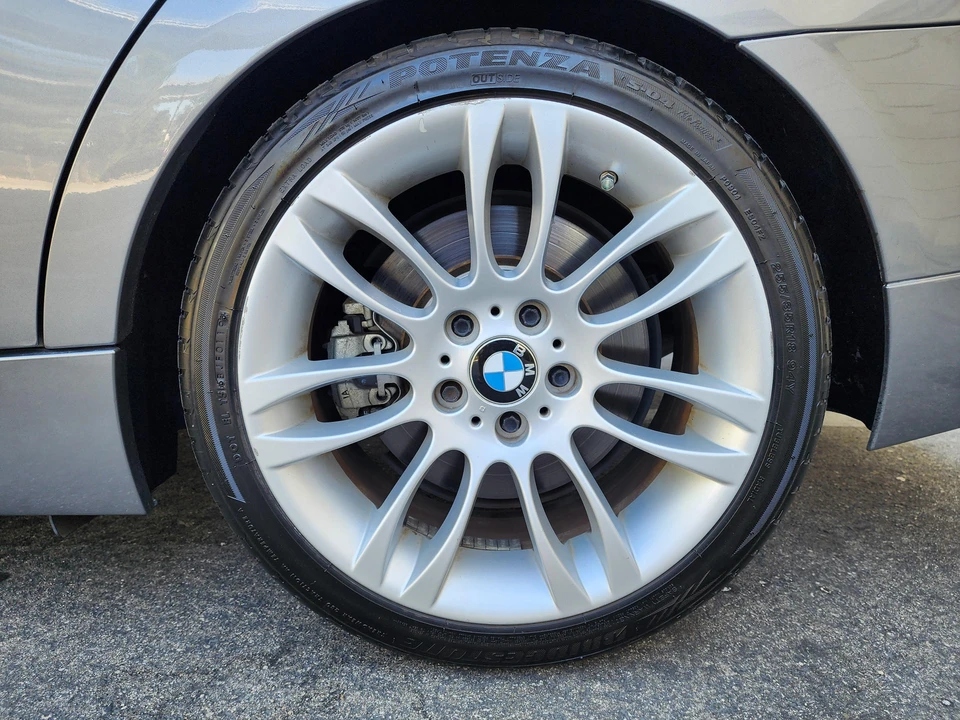 2011 BMW E90 3 Series Sedan - Image 25 of 31