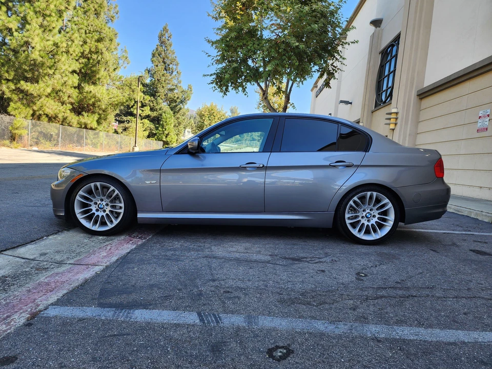 2011 BMW E90 3 Series Sedan - Image 6 of 31