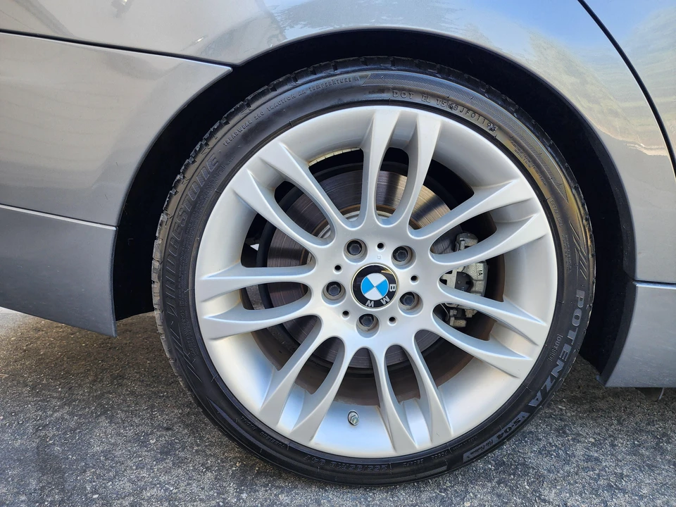 2011 BMW E90 3 Series Sedan - Image 26 of 31