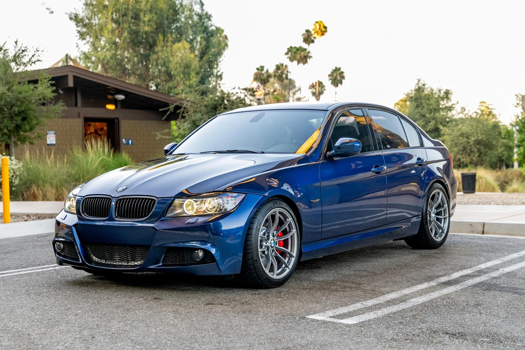 2011 BMW E90 3 Series Sedan - Image 11 of 31