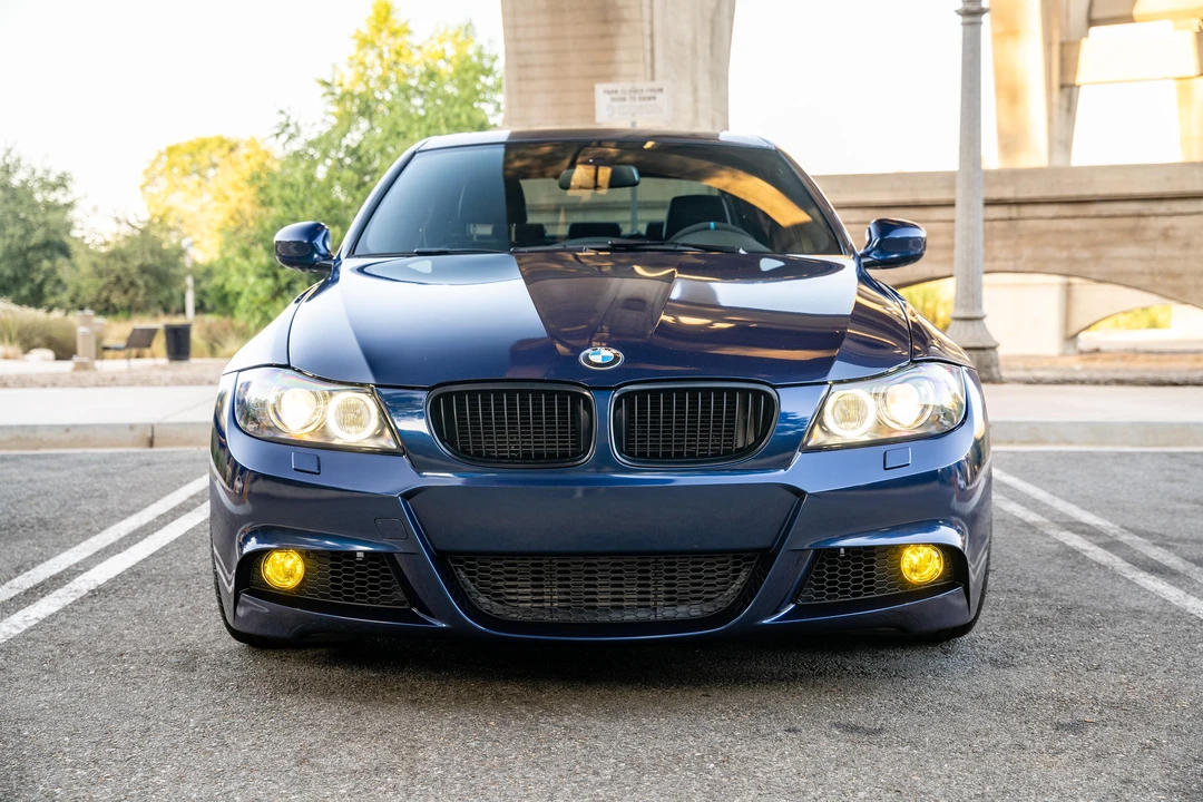 2011 BMW E90 3 Series Sedan - Image 8 of 31