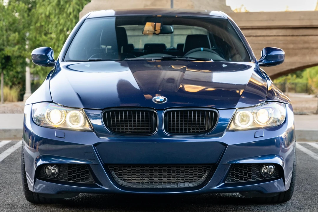 2011 BMW E90 3 Series Sedan - Image 2 of 31