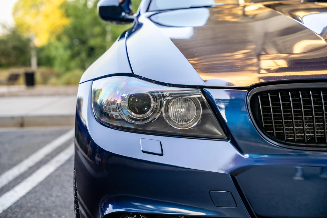 2011 BMW E90 3 Series Sedan - Image 24 of 31
