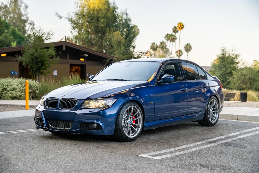 2011 BMW E90 3 Series Sedan - Image 12 of 31