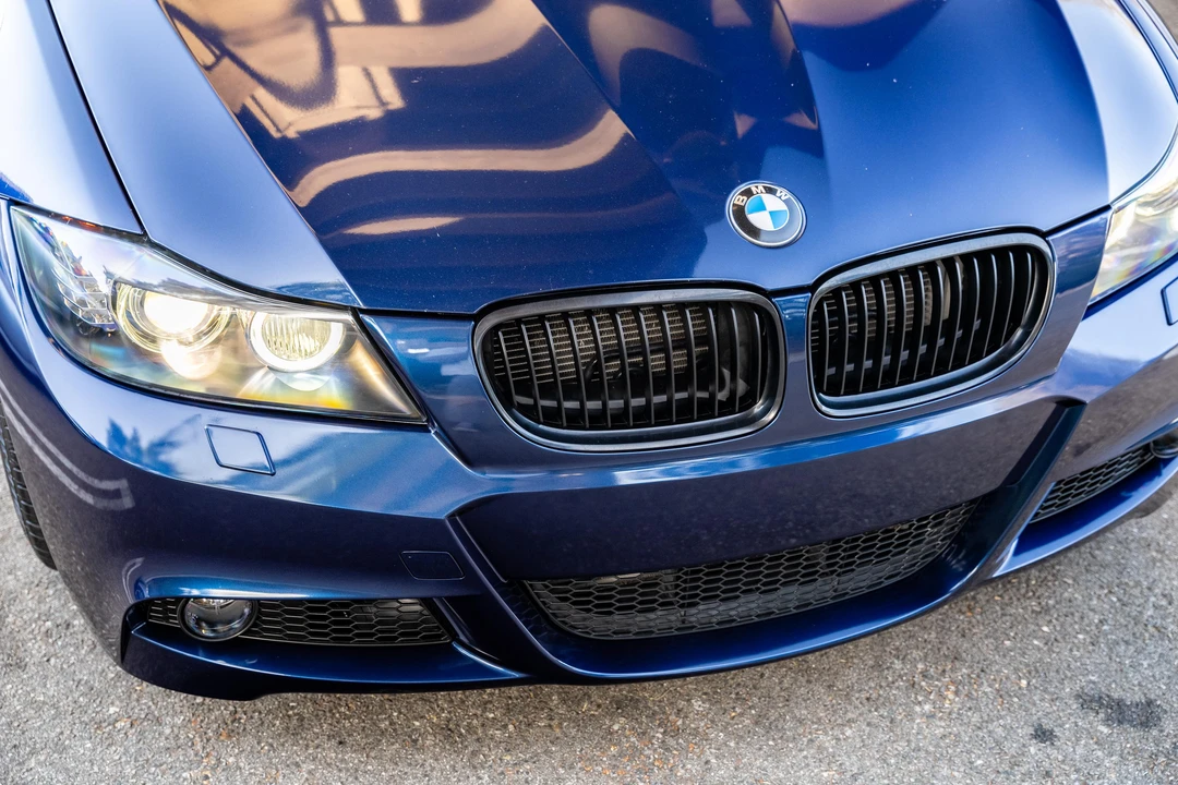 2011 BMW E90 3 Series Sedan - Image 21 of 31