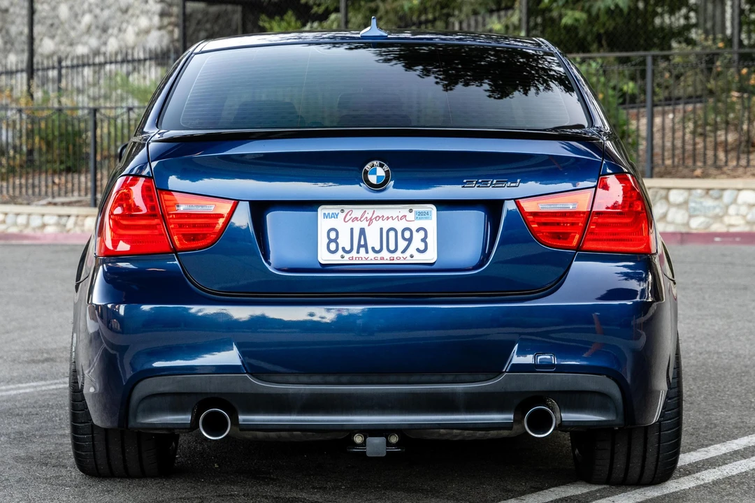 2011 BMW E90 3 Series Sedan - Image 5 of 31