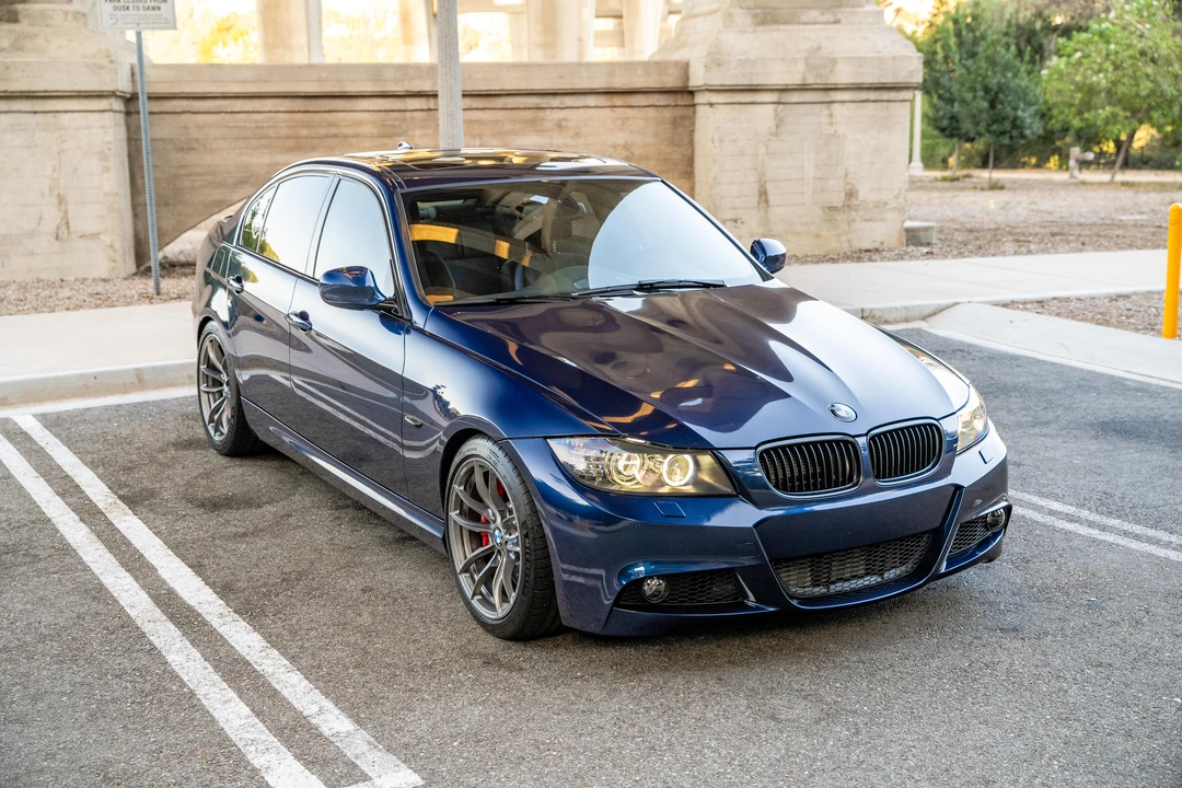 2011 BMW E90 3 Series Sedan - Image 20 of 31
