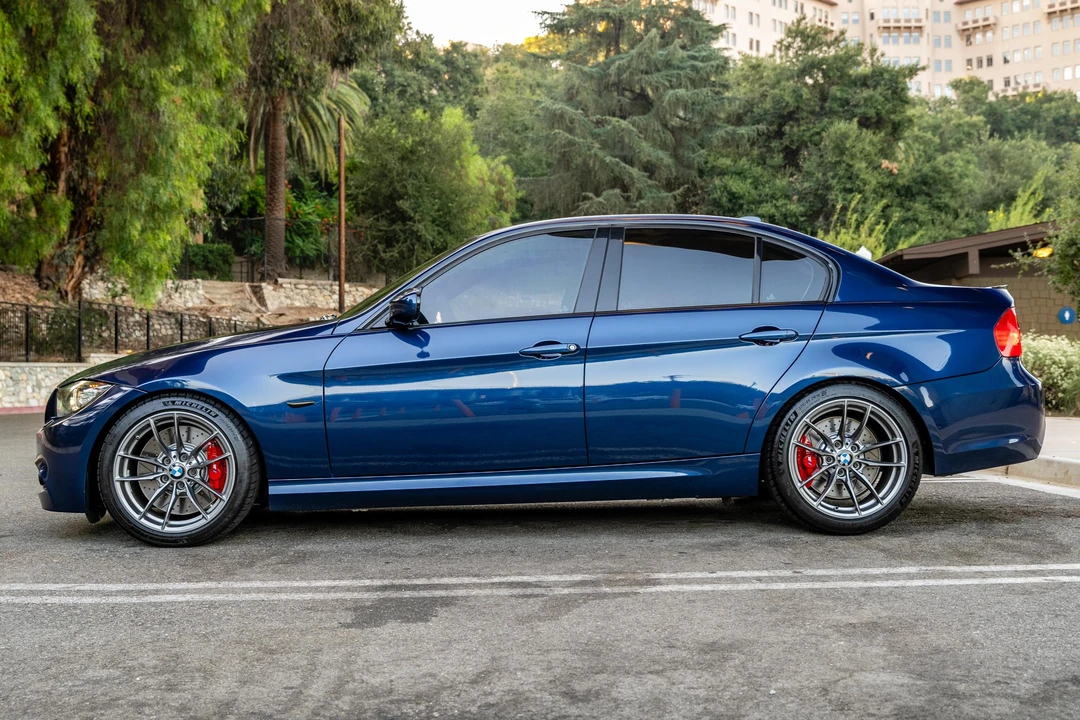 2011 BMW E90 3 Series Sedan - Image 3 of 31