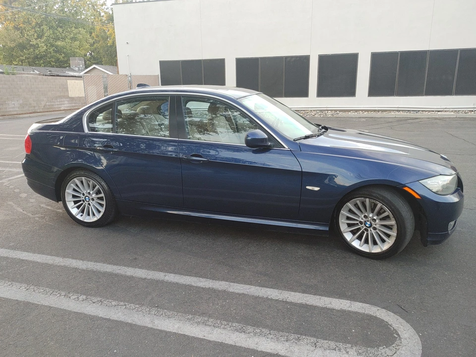 2011 BMW E90 335i Sedan - Image 16 of 31