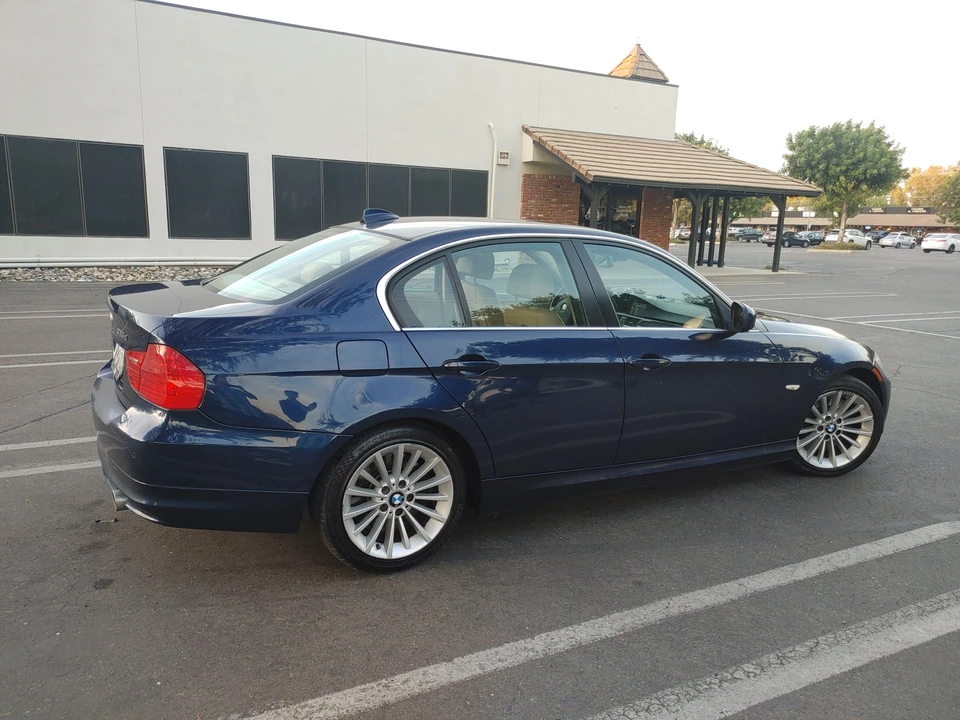 2011 BMW E90 335i Sedan - Image 18 of 31