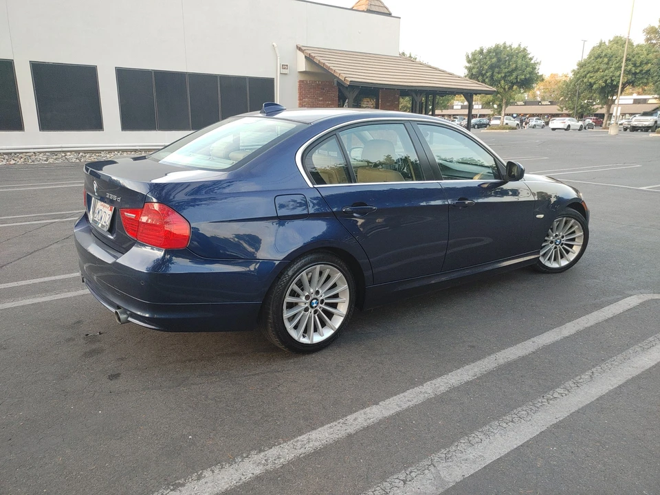 2011 BMW E90 335i Sedan - Image 19 of 31