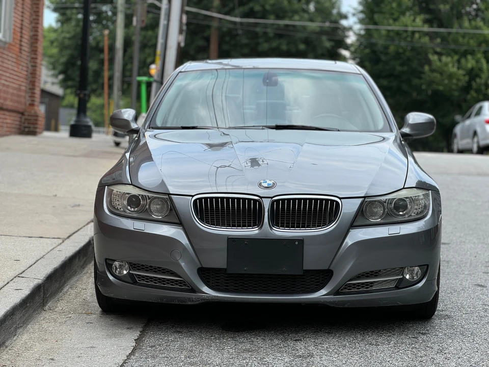 2011 BMW E90 3 Series Sedan - Image 6 of 31