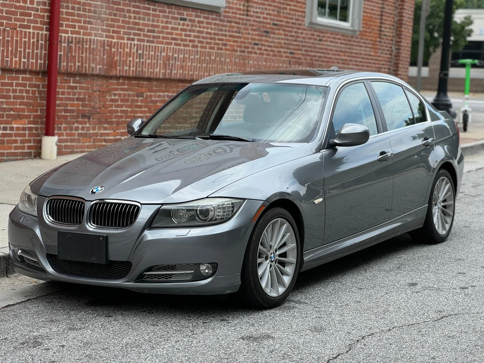 2011 BMW E90 3 Series Sedan - Image 9 of 31