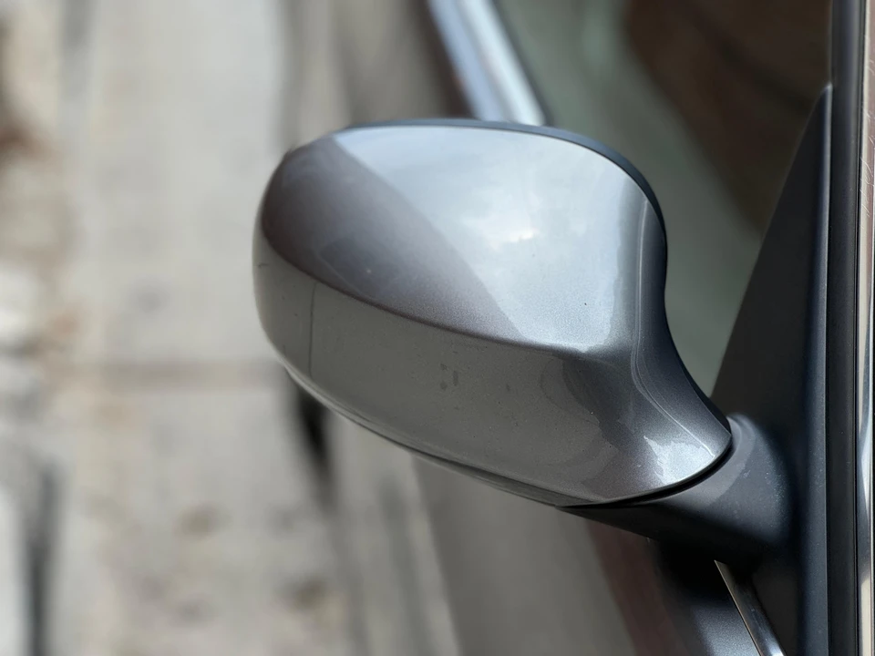 2011 BMW E90 3 Series Sedan - Image 22 of 31