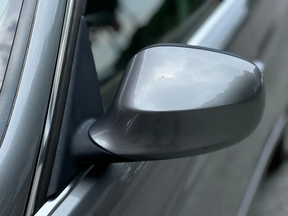 2011 BMW E90 3 Series Sedan - Image 14 of 31