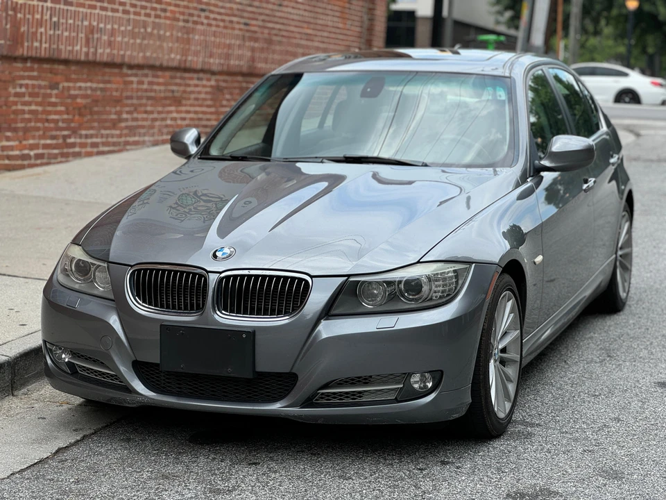 2011 BMW E90 3 Series Sedan - Image 8 of 31
