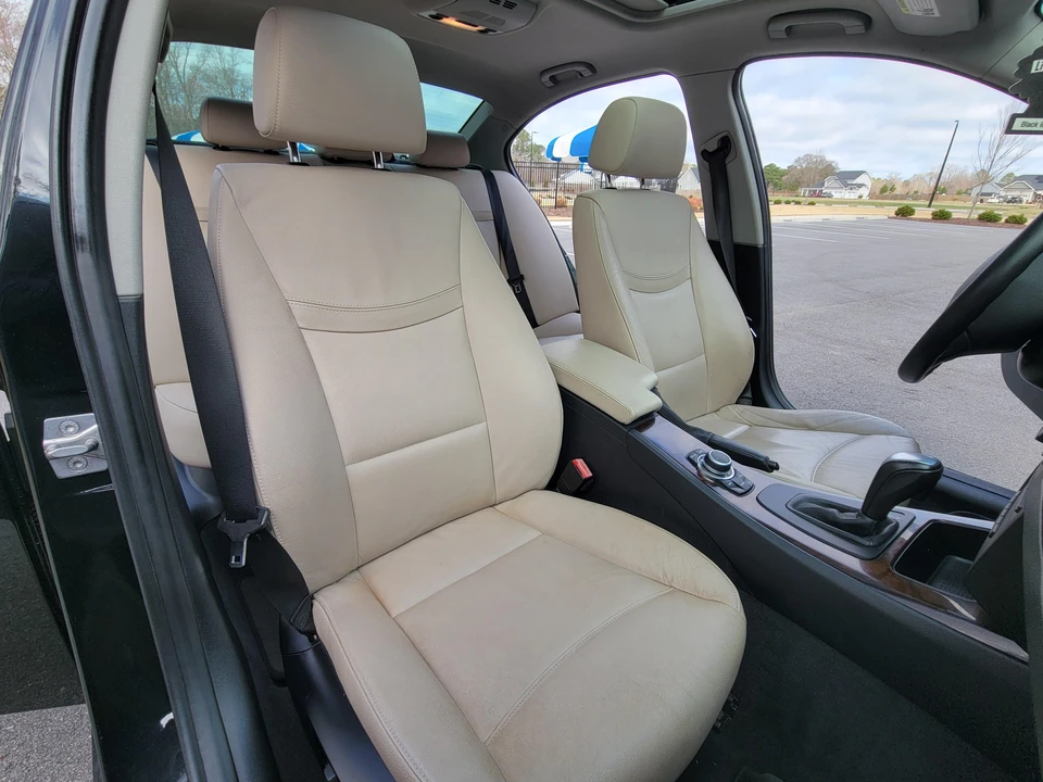 2011 BMW E90 3 Series Sedan - Image 30 of 31