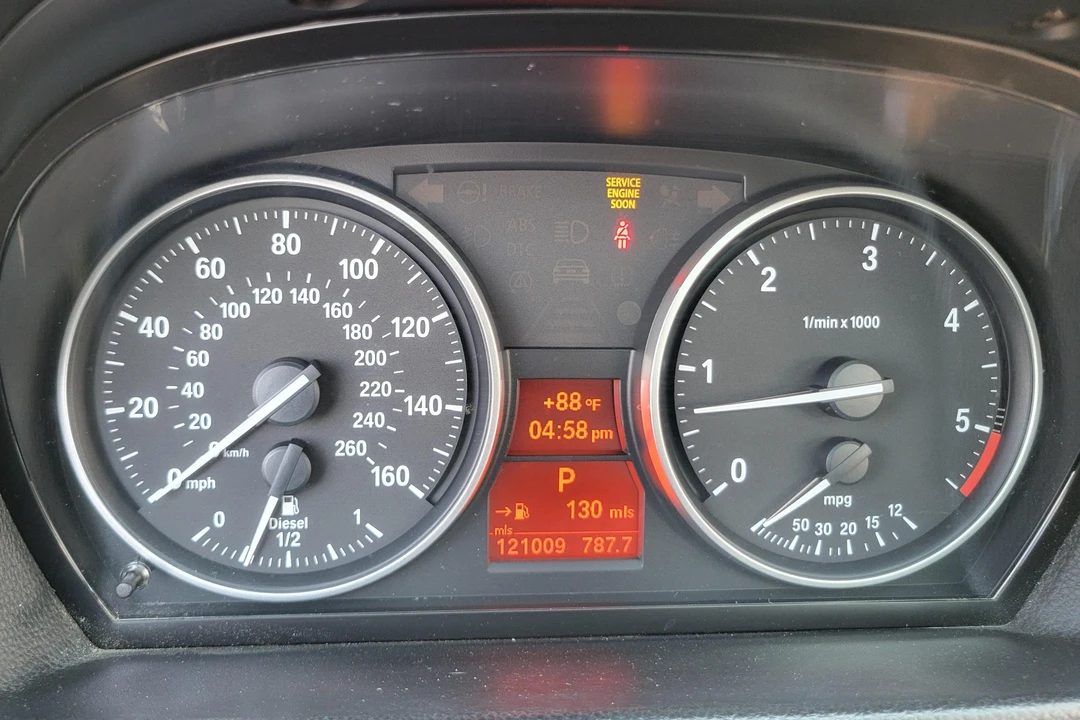 2011 BMW E90 3 Series Sedan - Image 28 of 31