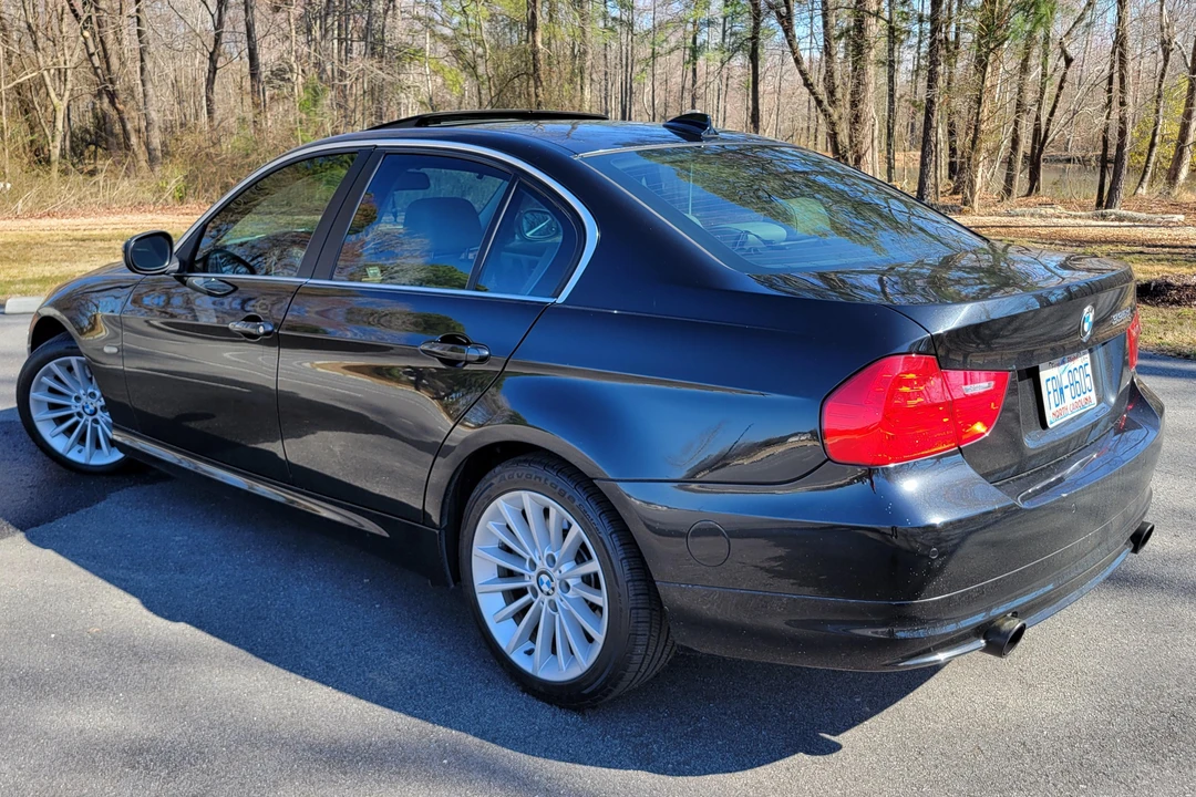 2011 BMW E90 3 Series Sedan - Image 4 of 31