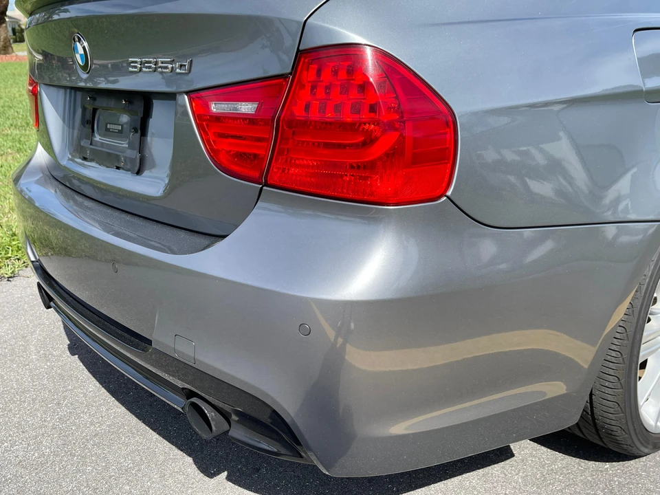 2011 BMW E90 3 Series Sedan - Image 19 of 31