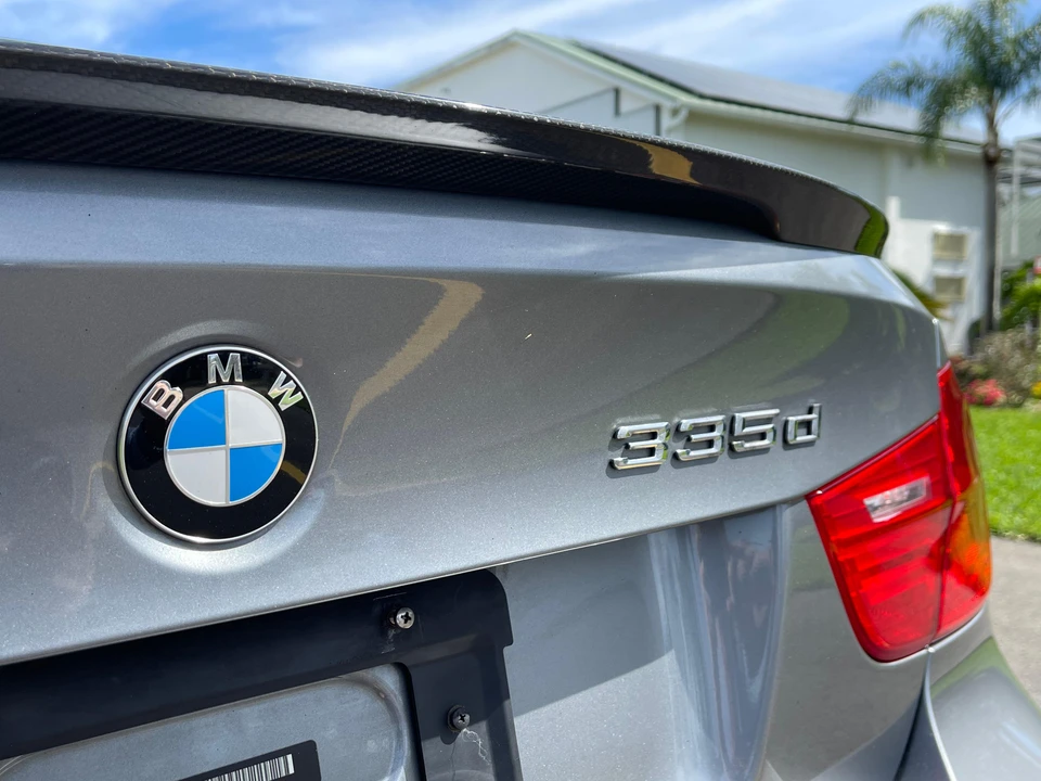 2011 BMW E90 3 Series Sedan - Image 17 of 31