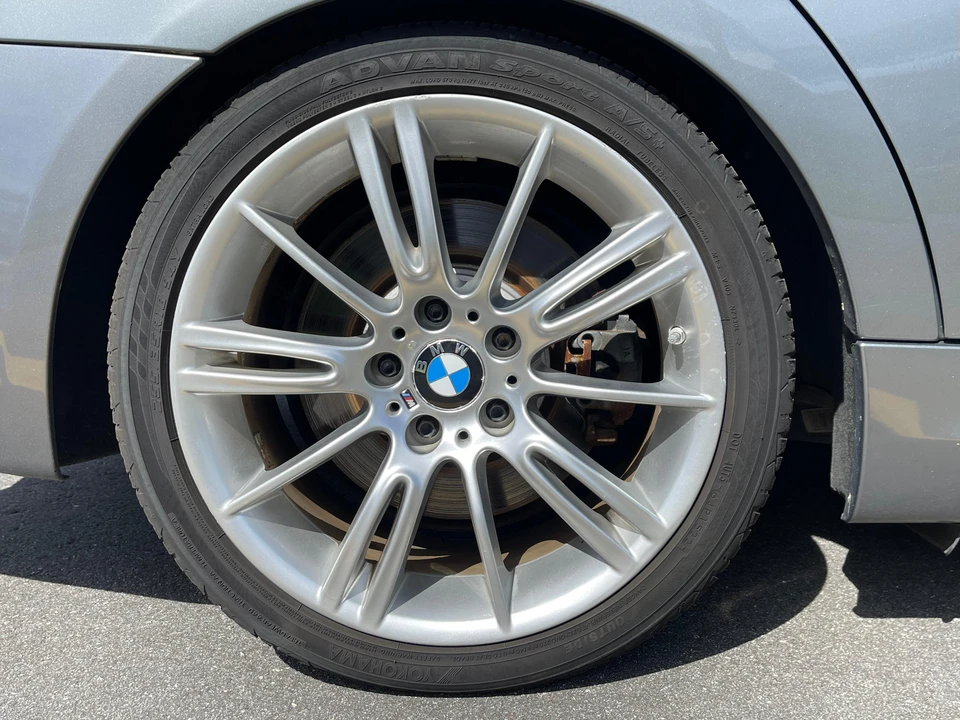 2011 BMW E90 3 Series Sedan - Image 29 of 31