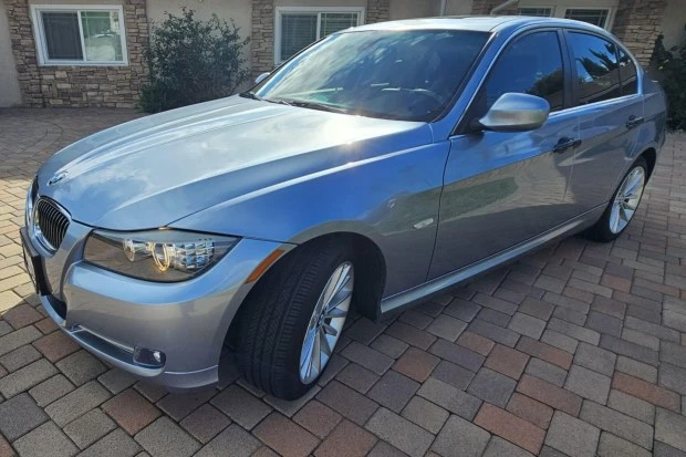 2011 BMW E90 3 Series Sedan - Image 3 of 8