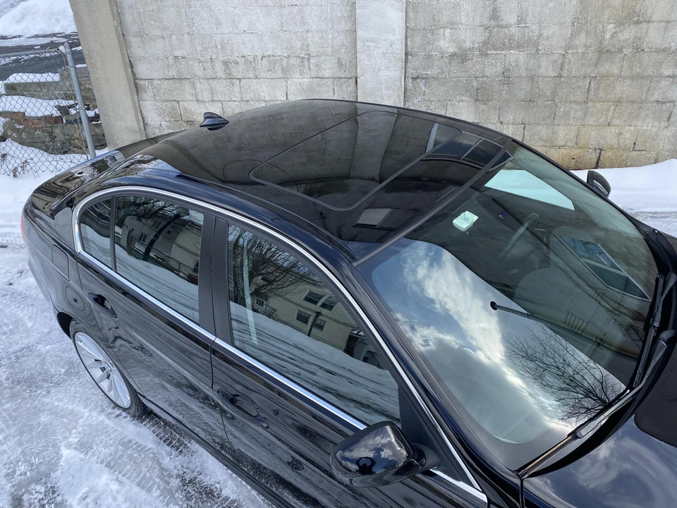 2011 BMW E90 3 Series Sedan - Image 20 of 31