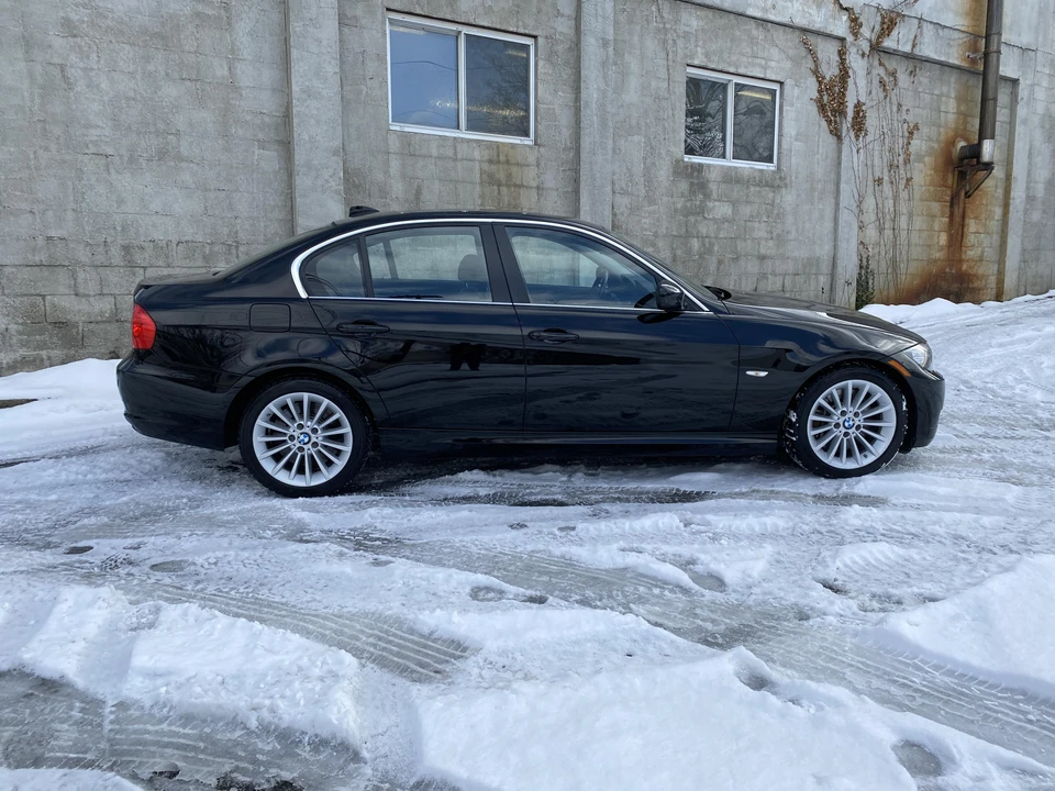 2011 BMW E90 3 Series Sedan - Image 4 of 31