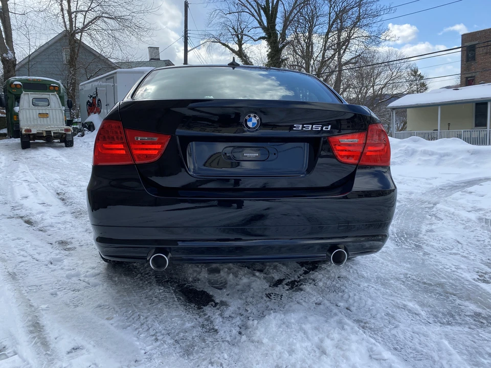 2011 BMW E90 3 Series Sedan - Image 5 of 31