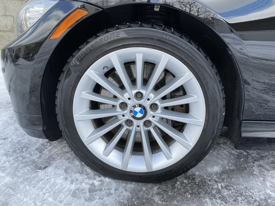 2011 BMW E90 3 Series Sedan - Image 24 of 31