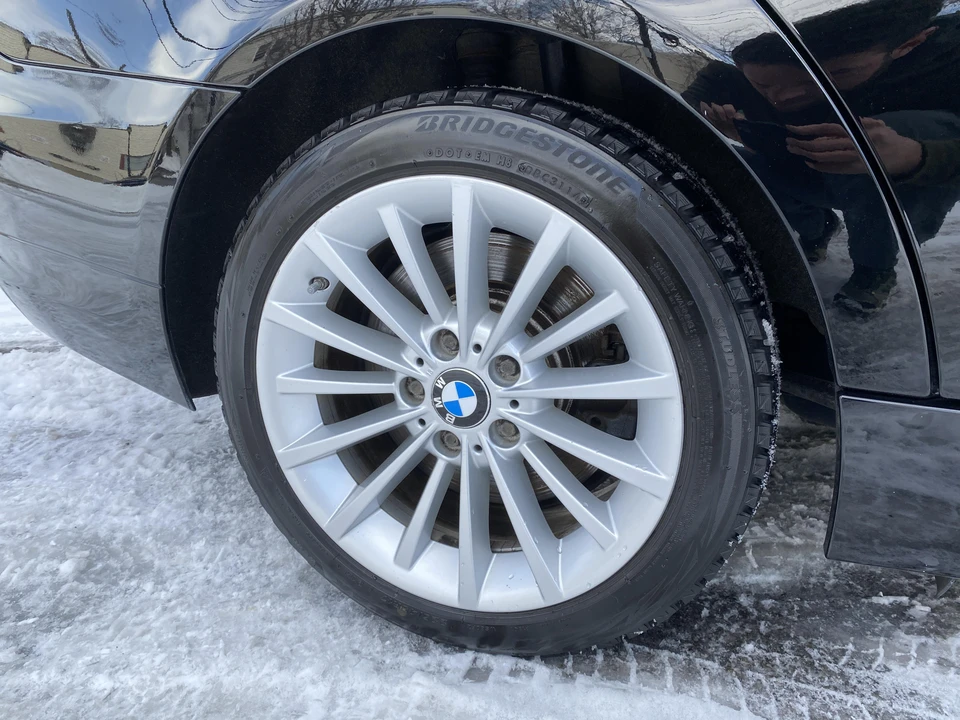 2011 BMW E90 3 Series Sedan - Image 23 of 31