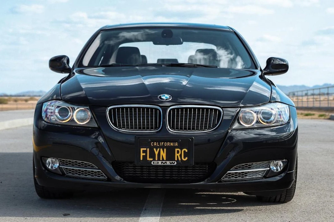 2011 BMW E90 3 Series Sedan - Image 2 of 11