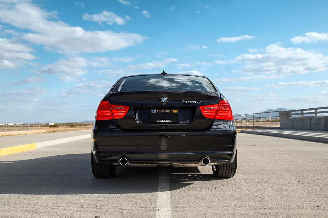 2011 BMW E90 3 Series Sedan - Image 10 of 11