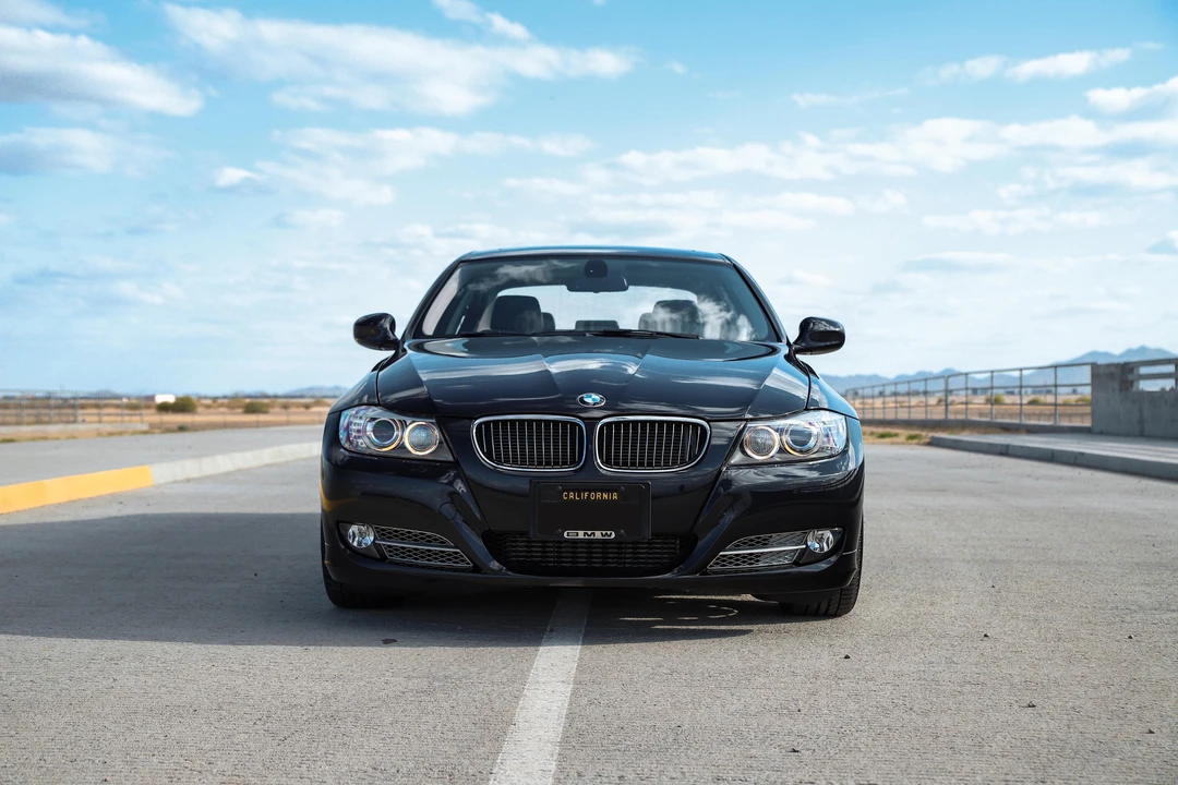 2011 BMW E90 3 Series Sedan - Image 6 of 11