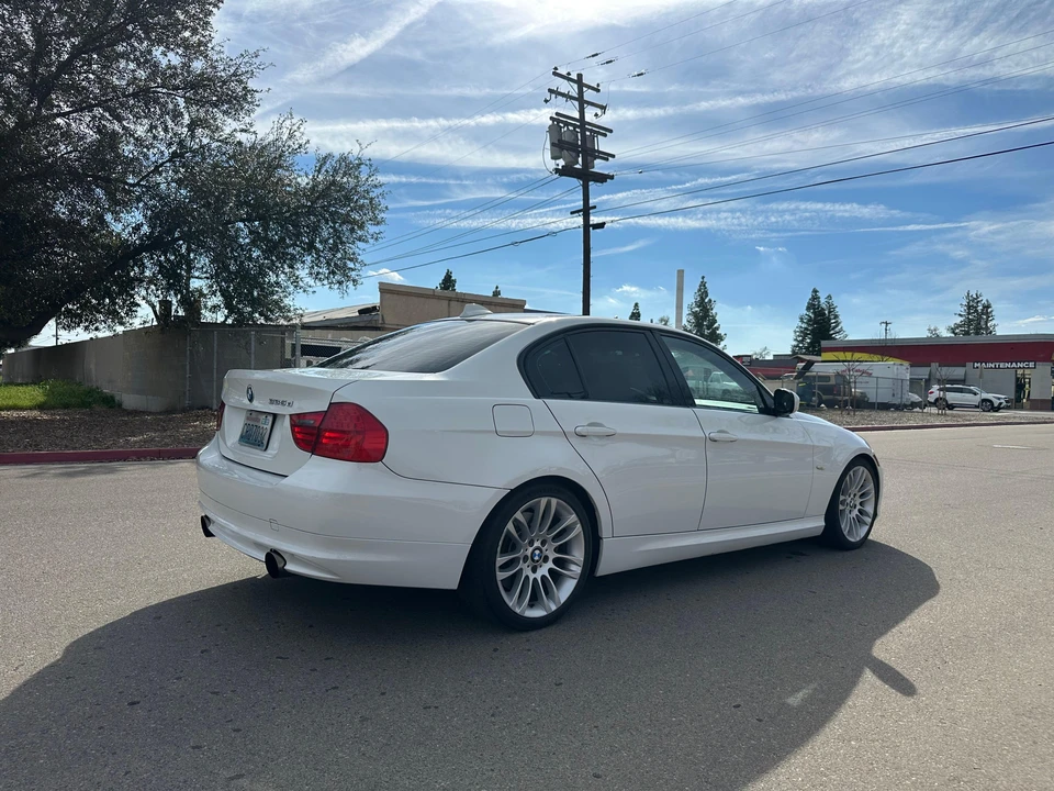 2011 BMW E90 335i Sedan - Image 20 of 31