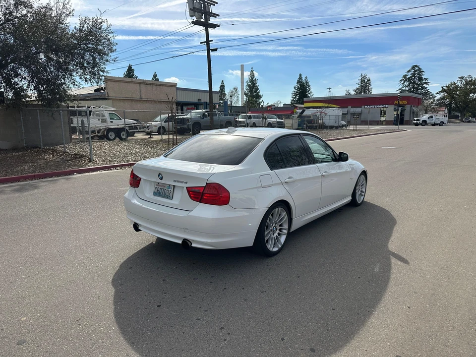 2011 BMW E90 335i Sedan - Image 18 of 31