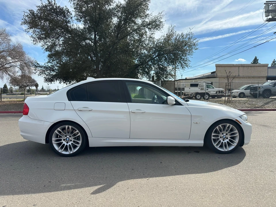 2011 BMW E90 335i Sedan - Image 21 of 31