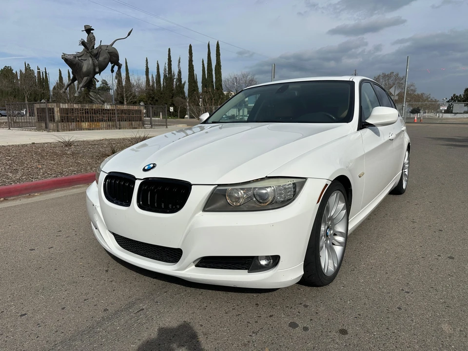 2011 BMW E90 335i Sedan - Image 7 of 31