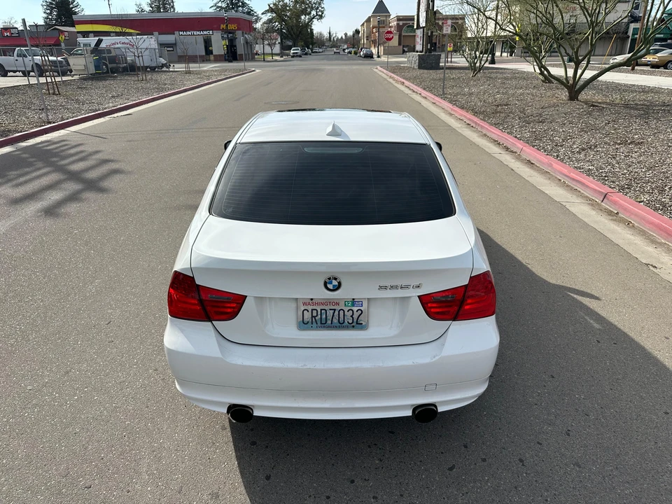 2011 BMW E90 335i Sedan - Image 16 of 31
